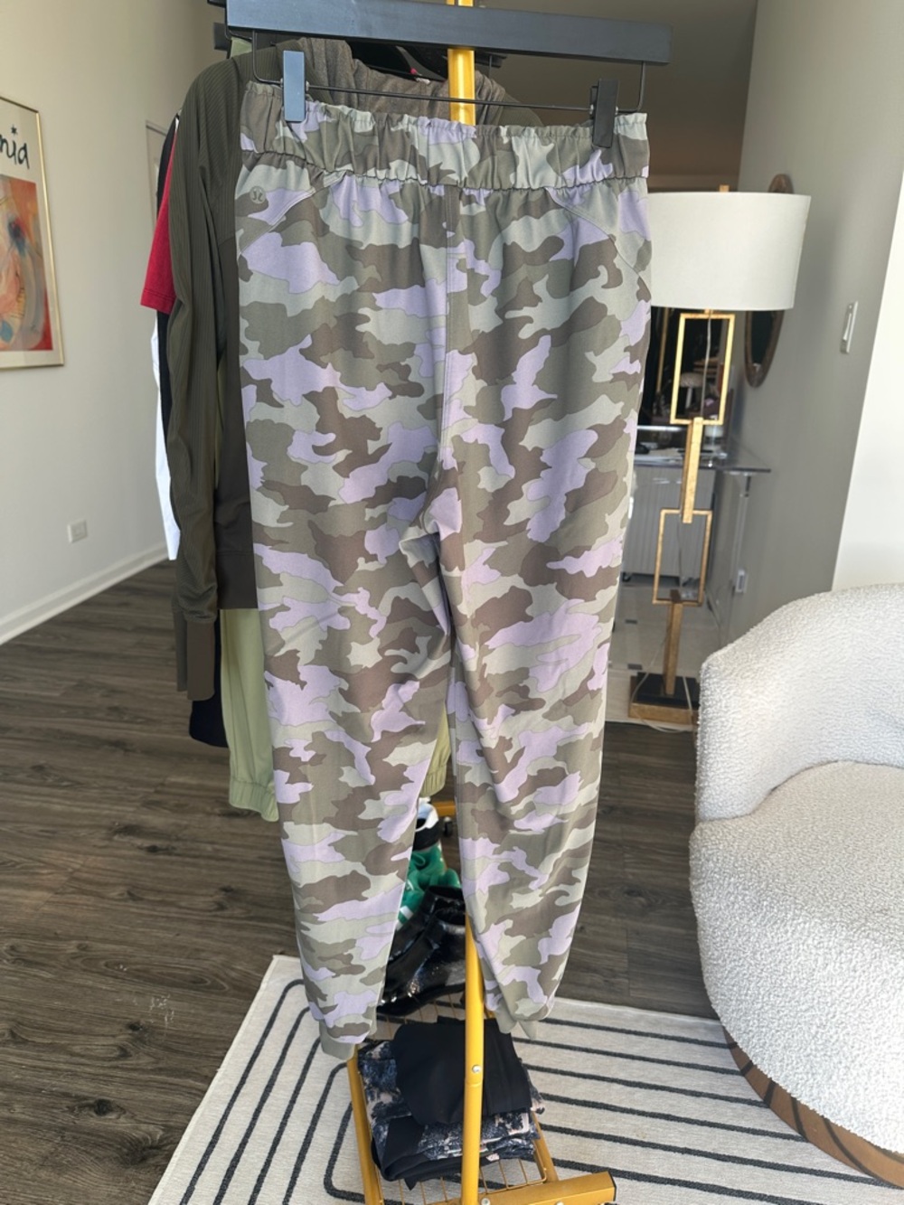 lululemon Jogger Pants size 6